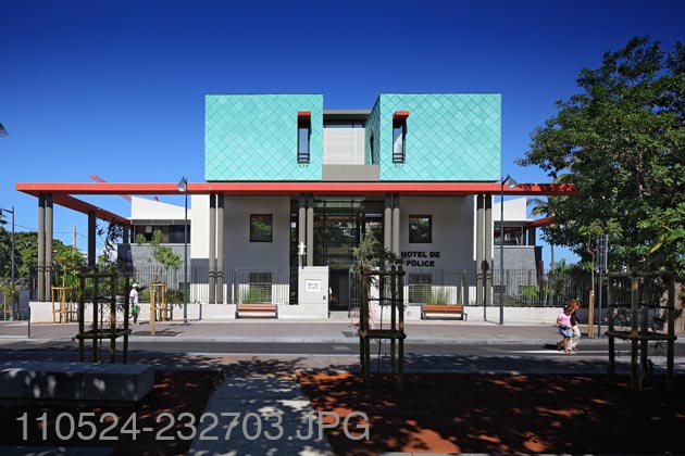 110524-232703
